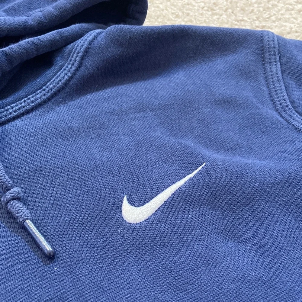 Nike Team Club Pullover Hoodie embroidered swoosh size medium men EUC - Picture 4 of 6